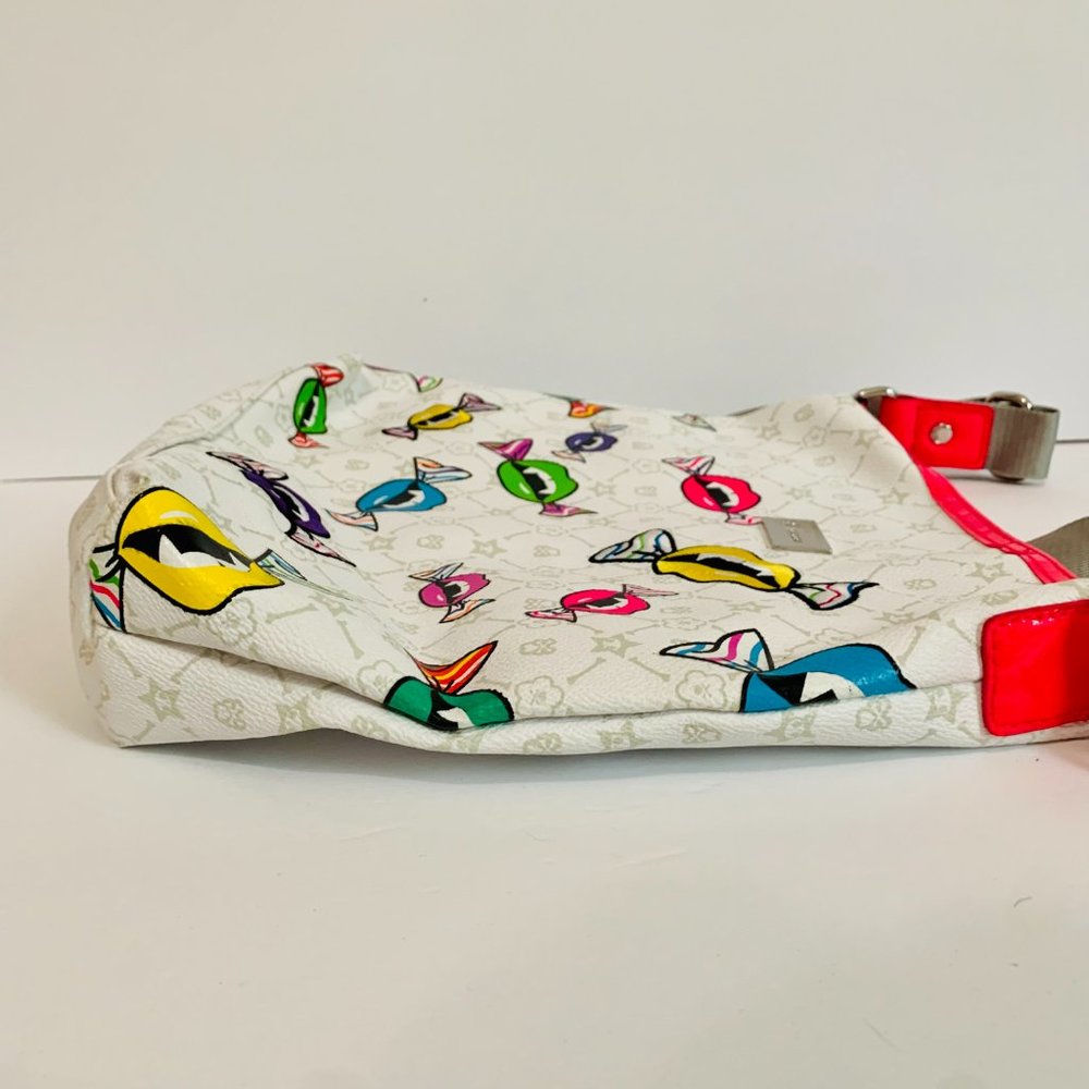 TOKIDOKI PICO FLUO VAMPIRE LIPS CROSSBODY BAG WITH DUST BAG - Picture 7 of 13